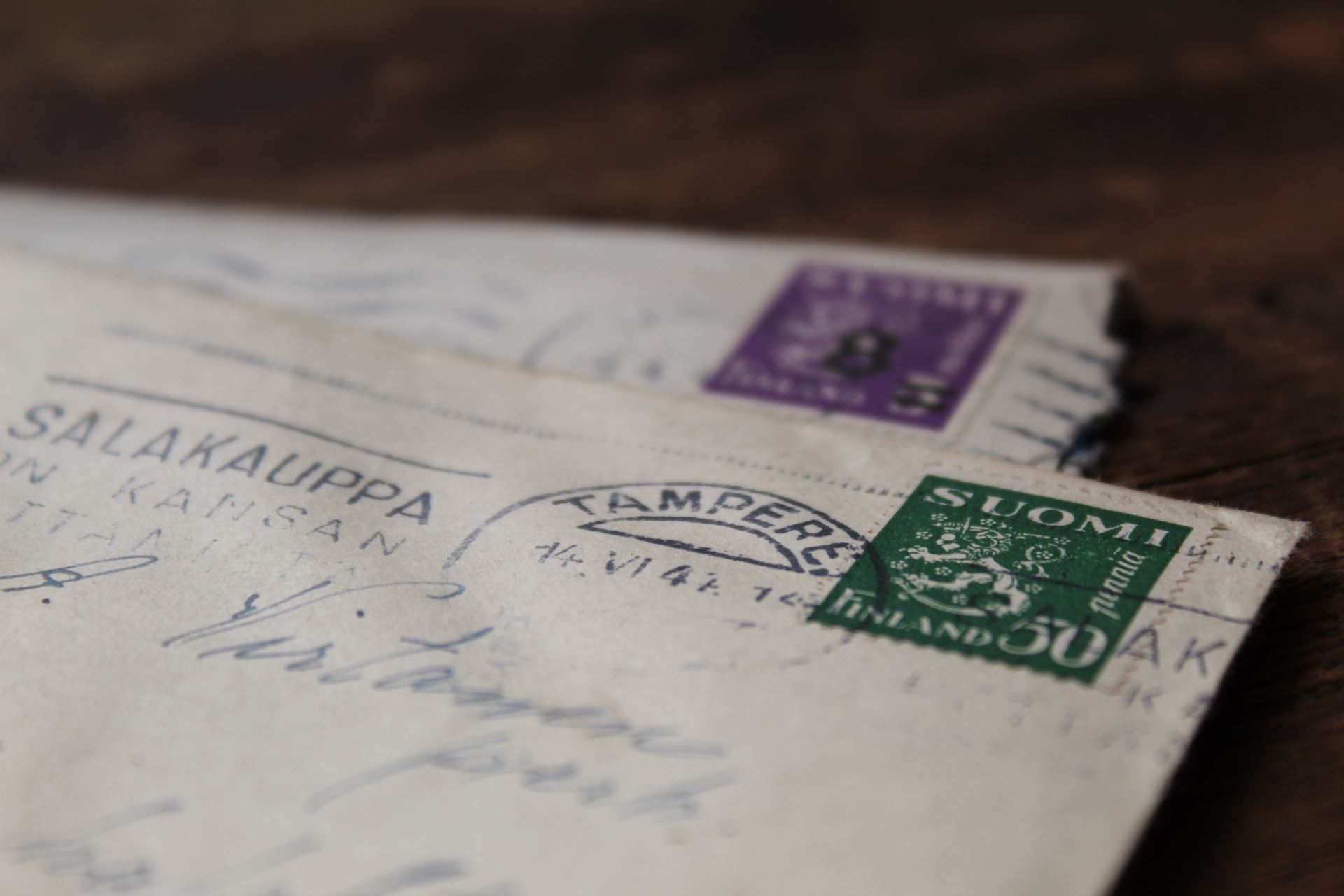 picture of a envelope with an address and stamp